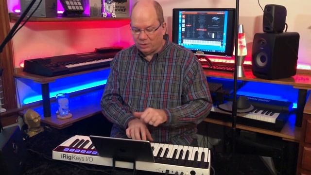 IK Multimedia iRIG KEYS IO 49 | Your "Just Right" Keyboard смотреть онлайн