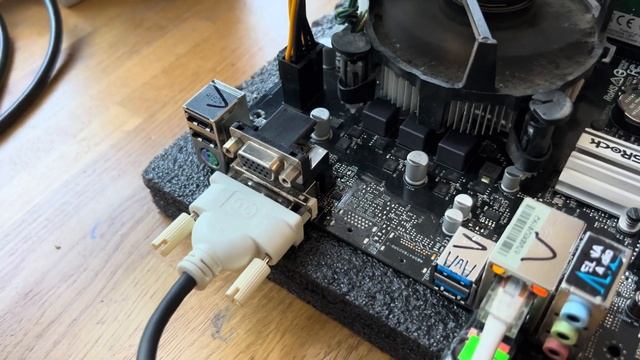 Комплект ASRock H310CM-DVS и процессор G4900 смотреть онлайн