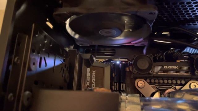 EVGA X299 THE DARK MASTER with KINGPIN RTX 3090 смотреть онлайн