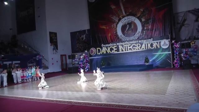 124. Студия совр. эстрад. танца "INFINITY-fusion". Танец ''По грибочки'' смотреть онлайн