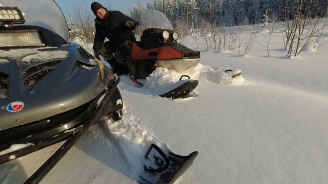 СНЕГОХОД САМОДЕЛКА ЗА 100 ТЫСЯЧ РУБЛЕЙ и СНЕГОХОД ТАЙГА СТ 500 Д по ГЛУБОКОМУ СНЕГУ. смотреть онлайн