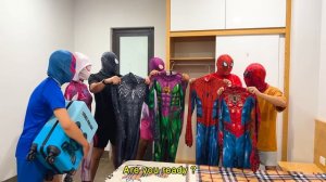 PRO 6 SPIDER-MAN Team || BLUE is New Color SuperHero ??? ( Comedy Action Real Life ) by SPLife TV
