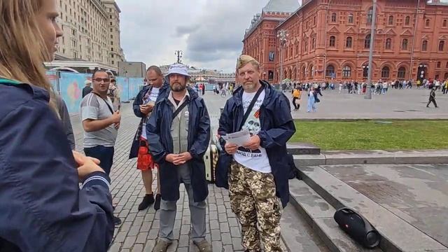 Результат запрета госидеологии ст.13 ч.2 конституции РФ. Манежная площадь.Москва. смотреть онлайн