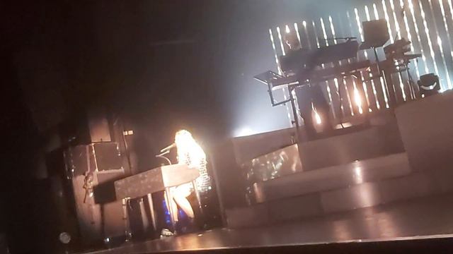 Louane Si t'étais La Rocher De Palmer 14/05/2022 смотреть онлайн