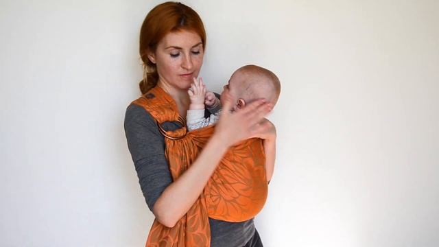 Слинг с кольцами Nashsling (0m+). Положение спереди | Ring Sling Nashsling (0m+). Front carry смотреть онлайн