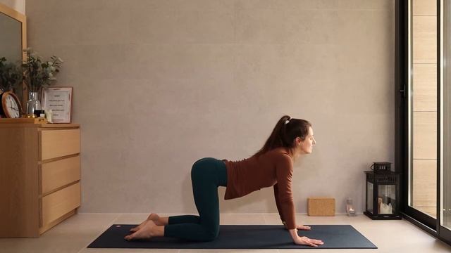ЙОГА 30 МИНУТ на ВСЕ ТЕЛО - Старт 30 Неделя 1 - ПОЗЫ СТОЯ - RunawayYoga смотреть онлайн
