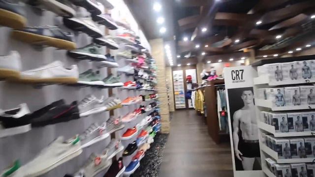TRIP TO THE OUTLETS!! POLO, NIKE, TOMMY HILFIGER, VANS + MORE!!! смотреть онлайн