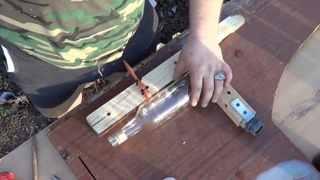 КАК ОТРЕЗАТЬ СТЕКЛЯННУЮ БУТЫЛКУ И СДЕЛАТЬ БОКАЛ - HOW TO CUT A GLASS BOTTLE AND MAKE A GLASS смотреть онлайн