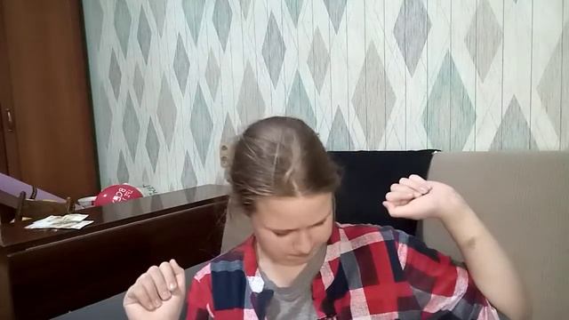 РАСПАКОВКА ПОДАРКОВ НА ДР!!! ПОДАРИЛИ ПРОТИВОГАЗ?! смотреть онлайн