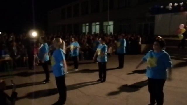Танец родителей школа 116 Днепропетровск смотреть онлайн