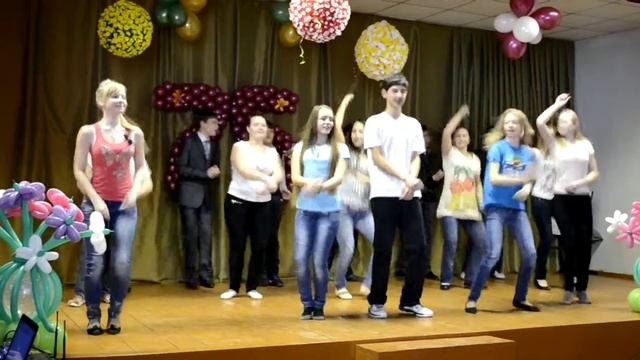 Поздравление на 8 марта смотреть онлайн