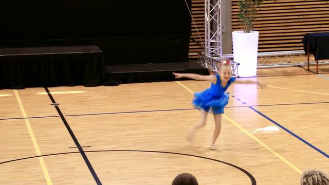 Shaté Tantsukool - Dream of Cinderella - Marie Liset Tauts смотреть онлайн
