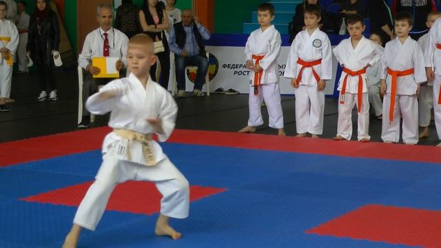 Кубок Дона, Волгодонск, 1 место, 3 ката каратэ: Ганкаку, Басай дай, Хэйян годан смотреть онлайн