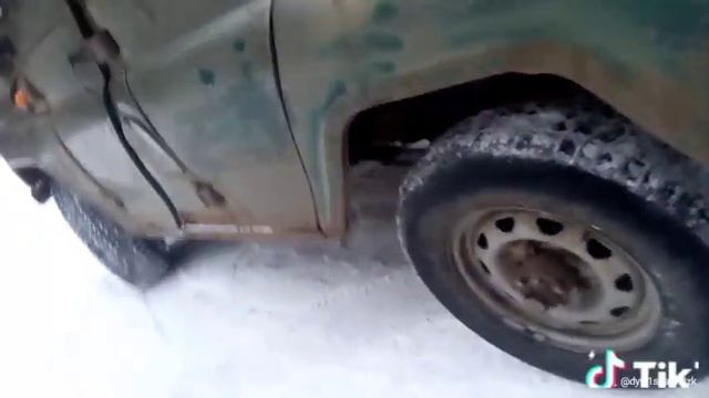 просто как УАЗ выглядит с далека смотреть онлайн