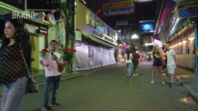 Pattaya Walking Street After 1AM смотреть онлайн
