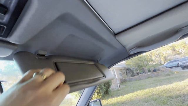 1992 Mercedes Benz 300D Turbo Diesel Walk Around and Sound 4K смотреть онлайн