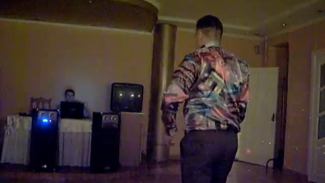 BREAK DANCE-ROBOT STYLE смотреть онлайн