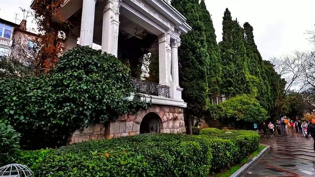 ▶️ Погода в Ялте +10 / Вечерняя прогулка по городу / Крым 8 января 2024 / Жизнь в Ялте смотреть онлайн