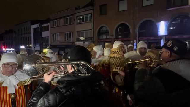 LES INDÉPENDANTS RONDEAU + FEU D’ARTIFICE LA LOUVIERE MARDI SOIR смотреть онлайн