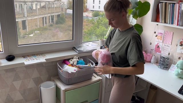 Навожу порядок в своем творческом уголке. Вязание игрушек. смотреть онлайн