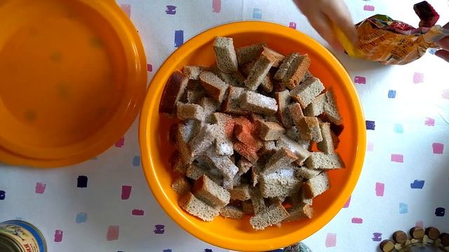 Чесночные сухарики / ням-ням смотреть онлайн