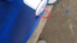 как установить врезку в бочку с узкой горловиной