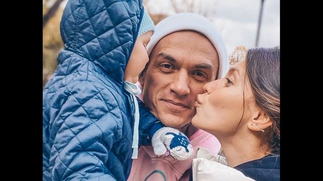«Я замер, глядя на нее»: Влад Топалов признался, как влюбился в Регину Тодоренко. смотреть онлайн