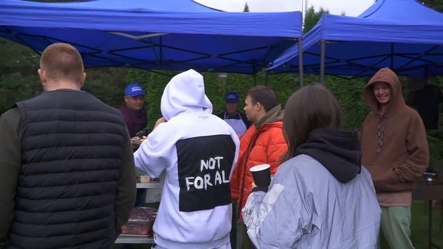 ГОТОВИМ ПЛОВ И ШАШЛЫКИ НА ДЕНЬ РОЖДЕНИЯ ВЛАДА СОКОЛОВСКОГО смотреть онлайн