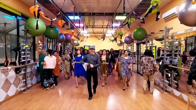 Can't Take My Eyes Off Of You - Boys Town Gang remix (edited) | 32ct 1Wall Line Dance | Zaldy Lanas смотреть онлайн
