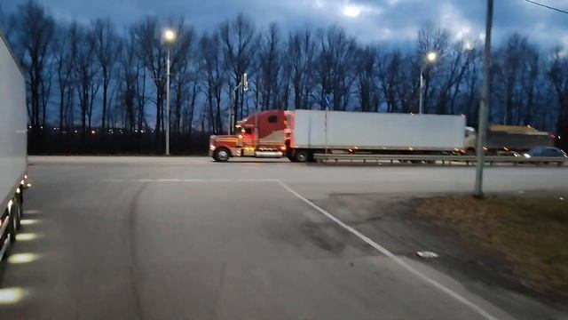 Freightliner Classic! Caterpillar) Detroit Diesel)