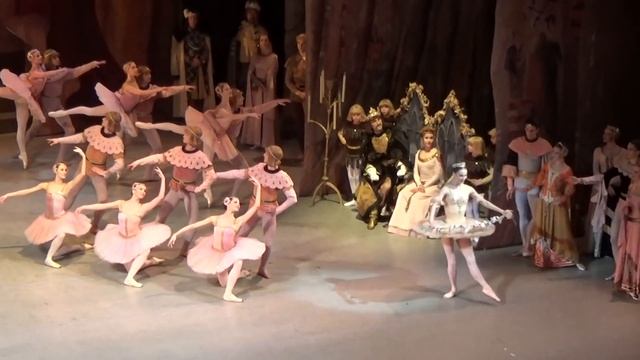 19.01.17 "Раймонда", вальс с цветком-О. Скорик. смотреть онлайн
