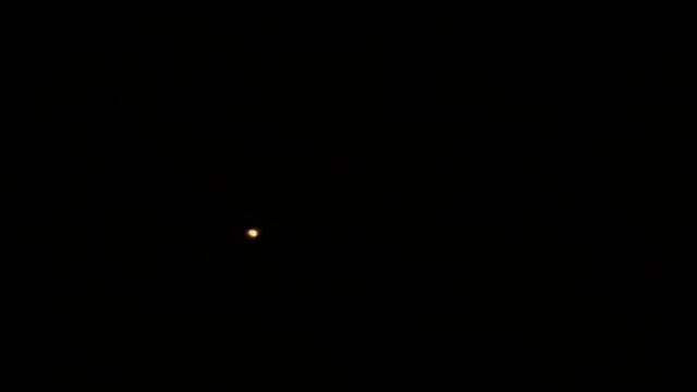 Смотрю на Луну, Марс, Сатурн и Юпитер в телескоп «sky watcher dob8» смотреть онлайн