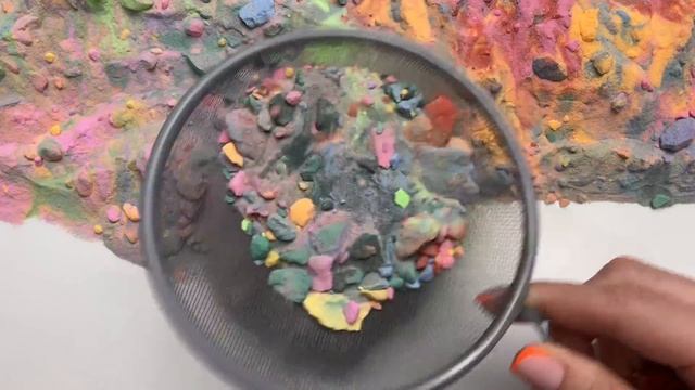 ASMR Baking Soda Crunchy Holiday Rainbow