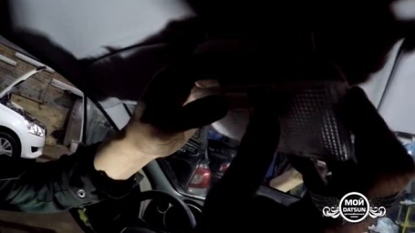 Плафон салона DATSUN