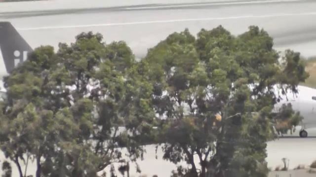 Landings and take-offs at Rhodes Airport ? смотреть онлайн