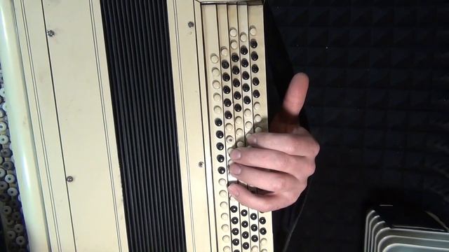 Быстрый способ поиска ноты ля на левой клавиатуре баяна. смотреть онлайн