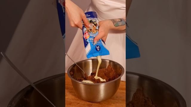 Пироги с бараниной и томатной пастой