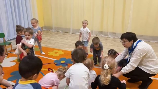 Один день в частном детском саду | Академическая гимназия смотреть онлайн