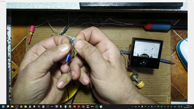 Простой самодельный , стрелочный ESR метр