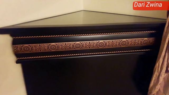 نتي لي كاتفكري تفرشي صالون دارك دخلي تشوفي صالون| تناسق الأسود مع البرونز || salon moderne marocain смотреть онлайн