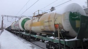 Электровоз 2ЭС5К-482 с грузовым поездом