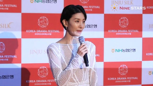 김서형 2019코리아드라마어워즈 레드카펫 (Kim Seo Hyung) смотреть онлайн