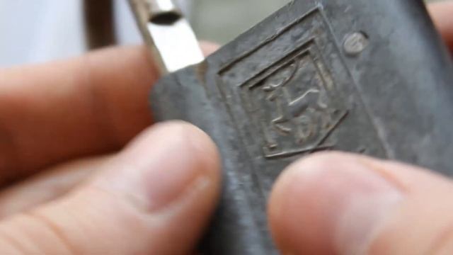 Замок Горький вскрытие отмычками и полный разбор .RL.video.part29 взлом навесного замка СССР смотреть онлайн
