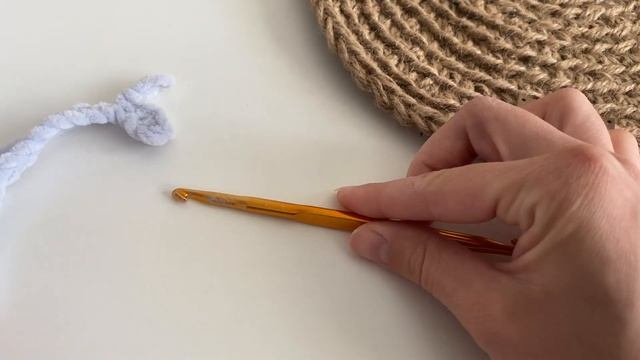 Как держать крючок (2 способа) смотреть онлайн