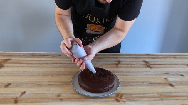 Chocolate Cake from RuneScape | The Cook's Assistant смотреть онлайн