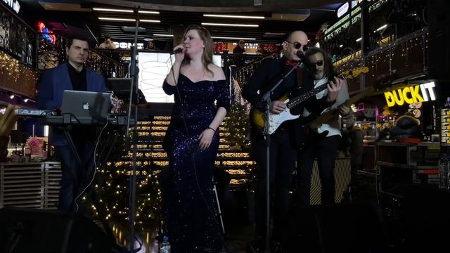 Last Christmas – группа JAZZ REFLECTION – 20.01.22 – Central Market (Moscow 🇷🇺 Russia). смотреть онлайн