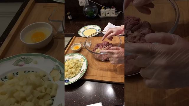 Суп с фрикадельками?