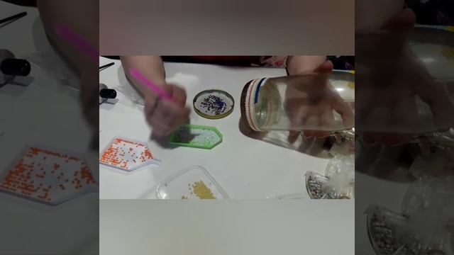 Что можно сделать из остатков алмазной мозаики и бутылки из под вина смотреть онлайн