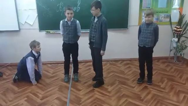 Страна читающая — «5б2» читает произведение «Свинья под дубом» И. А. Крылова смотреть онлайн