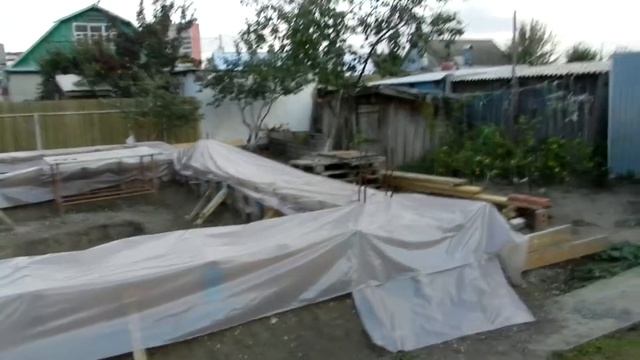 Строительство дома своими руками. Т- образный ленточный фундамент. Часть 2. смотреть онлайн